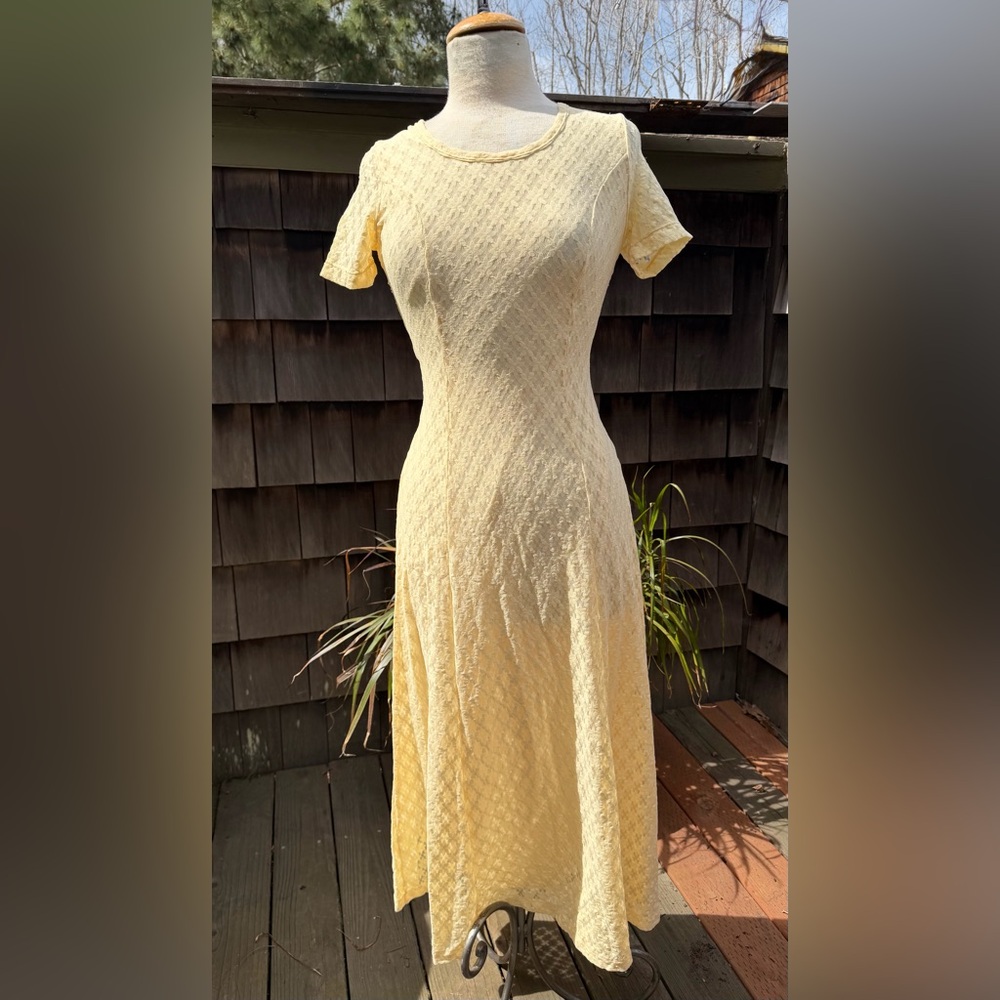 Vintage boho maxi dress yellow sheer floral print Sz M Frederick’s of Hollywood